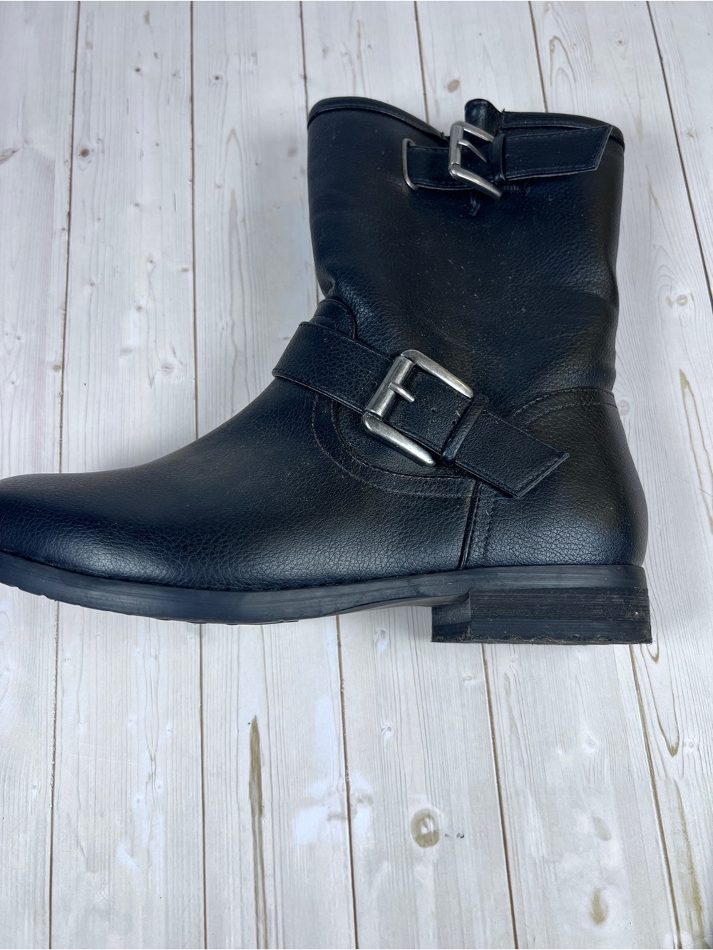 Womenβs 8W Black Moto Biker Boots Wide Calf Double Buckle